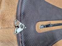 ACT Lederrucksack, echtes Leder, umfangreiche Fächer für Sport und Freizeit